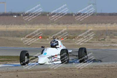 media/Feb-19-2022-Cal Club SCCA Super Tour (Sat) [[420969159b]]/Group 3/Race (Grapevine)/